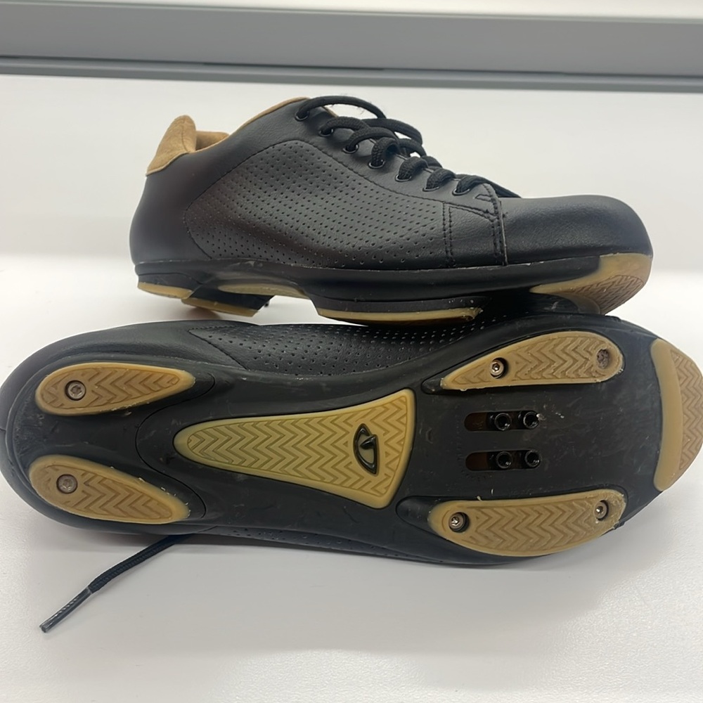 Giro Civila Leather Road Bicycle Cycling Shoes, size EU 43/US 10.5 Women’s - Picture 4 of 4